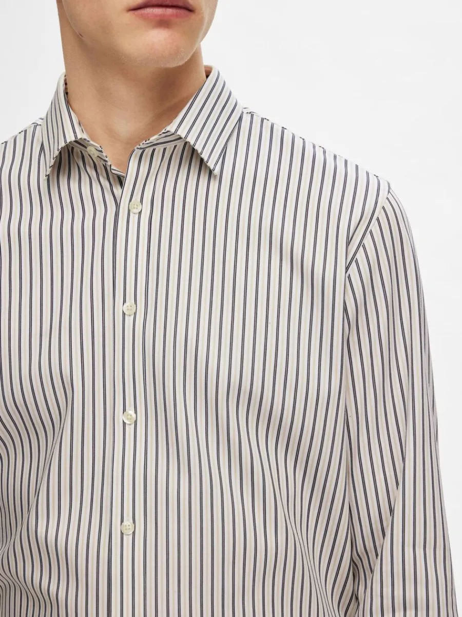 smal_passform_skjorta_1-11.webp SELECTED SMAL PASSFORM SKJORTA Grey Shop