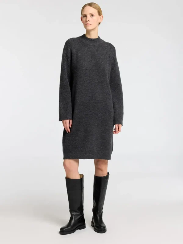 SELECTED STICKAD KORT KLÄNNING Grey Store