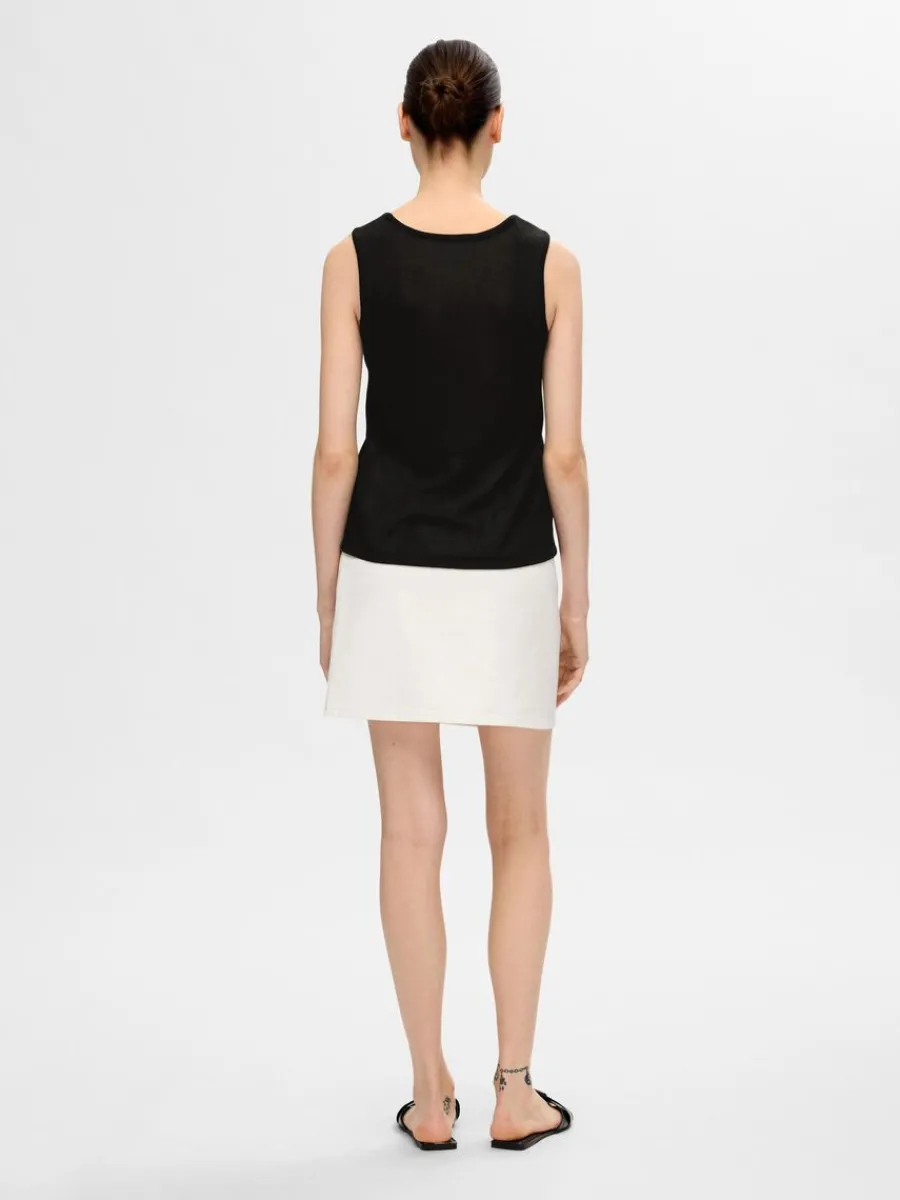 stickad_linne_4-4.webp SELECTED STICKAD LINNE Black Best