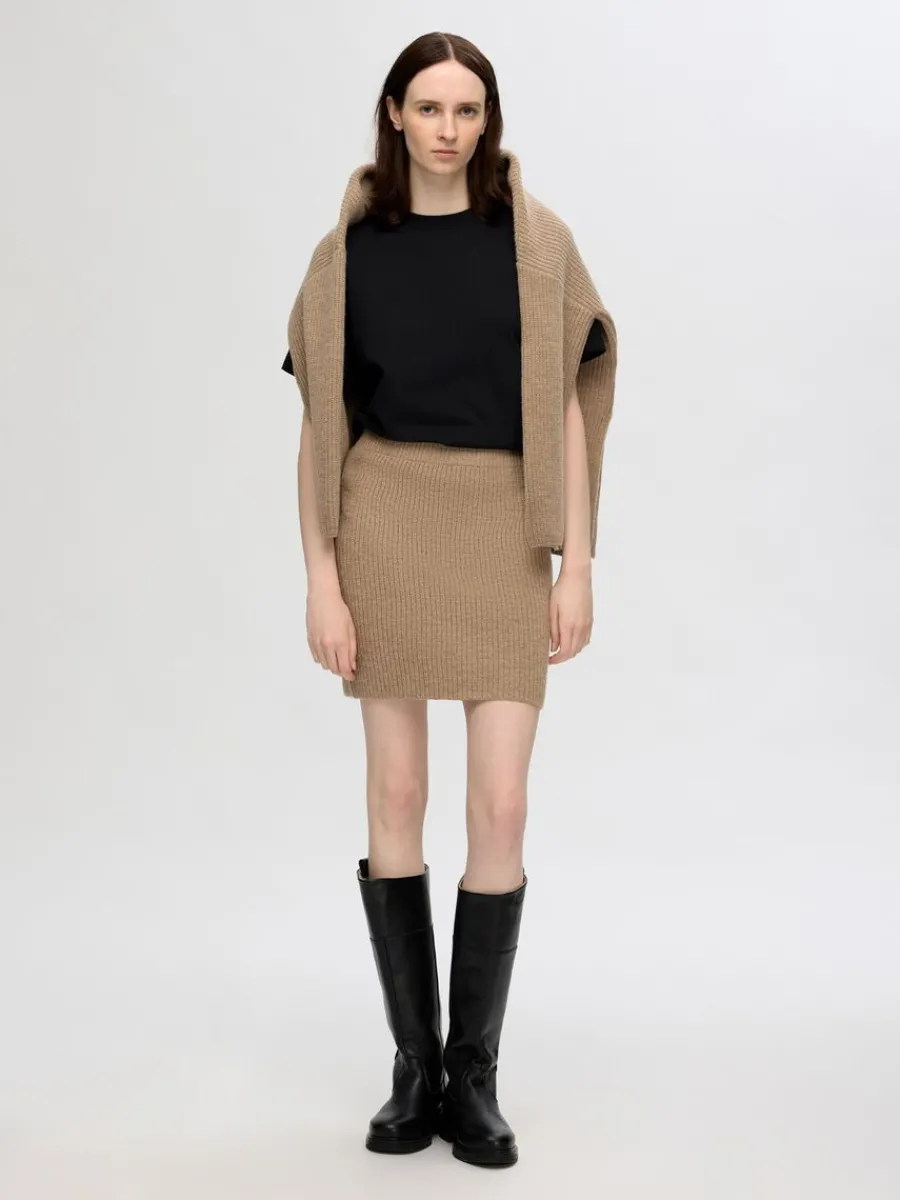 stickad_minikjol_2-1.webp SELECTED STICKAD MINIKJOL Brown Discount