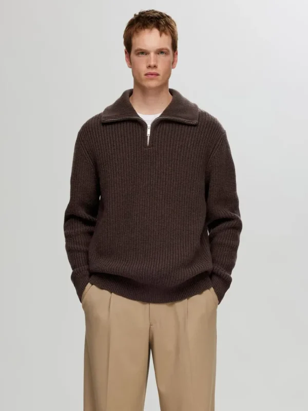 SELECTED STICKAD TRÖJA MED HALVLÅNGT BLIXTLÅS Brown Fashion