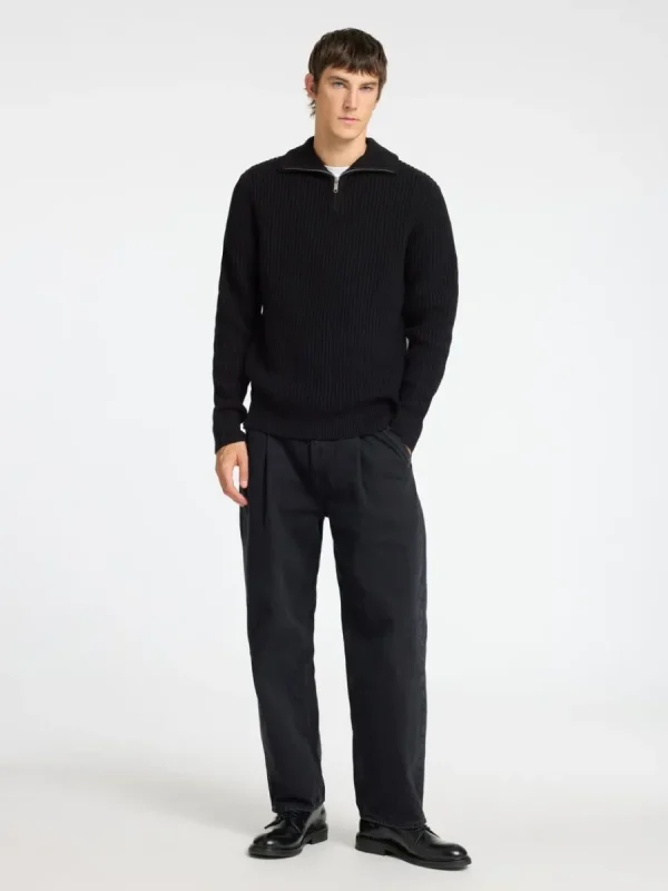 SELECTED STICKAD TRÖJA MED HALVLÅNGT BLIXTLÅS Black Shop