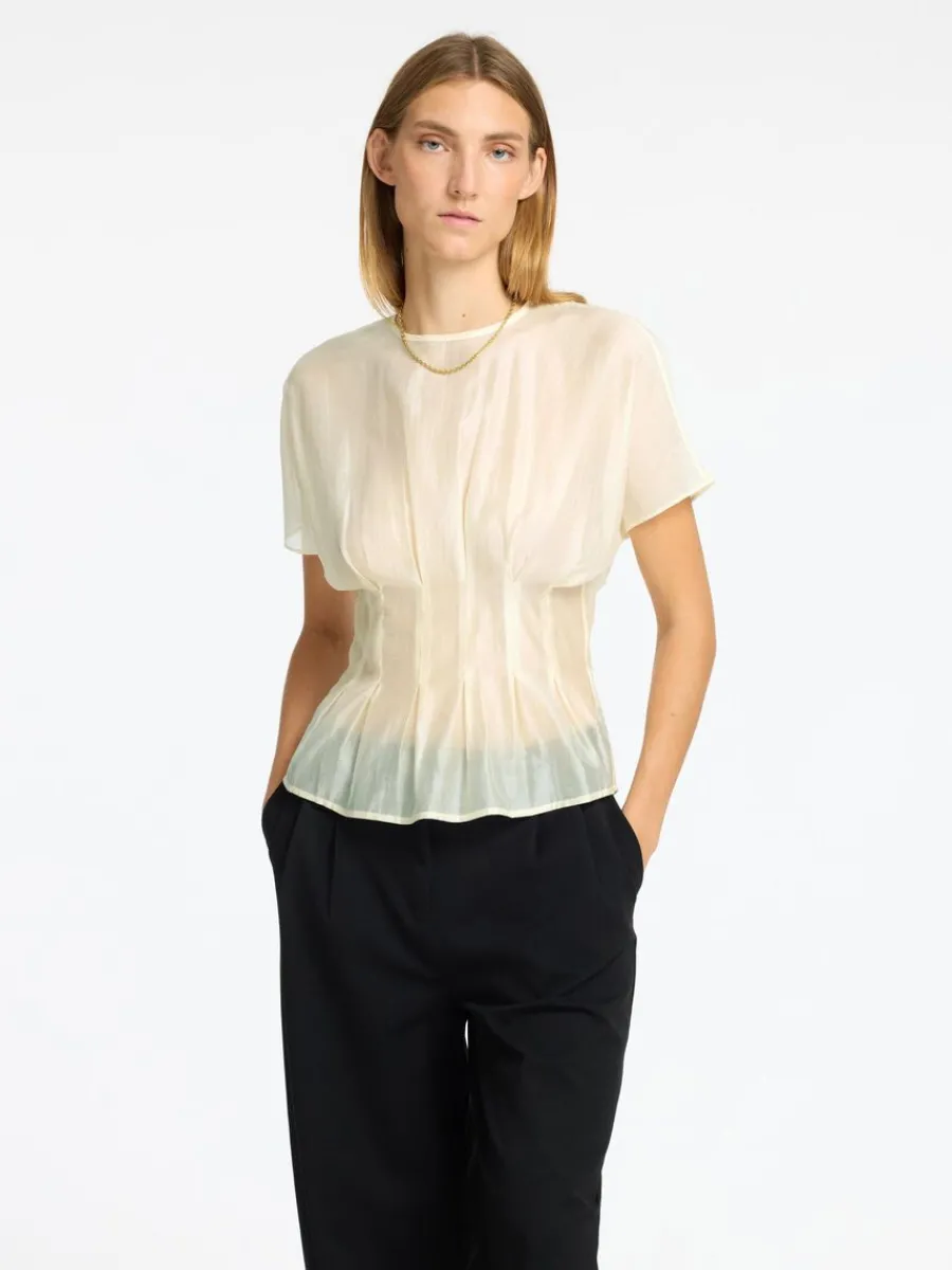 strukturerad_kortrmad_top_0-1.webp SELECTED STRUKTURERAD KORTÄRMAD TOPP Beige Clearance