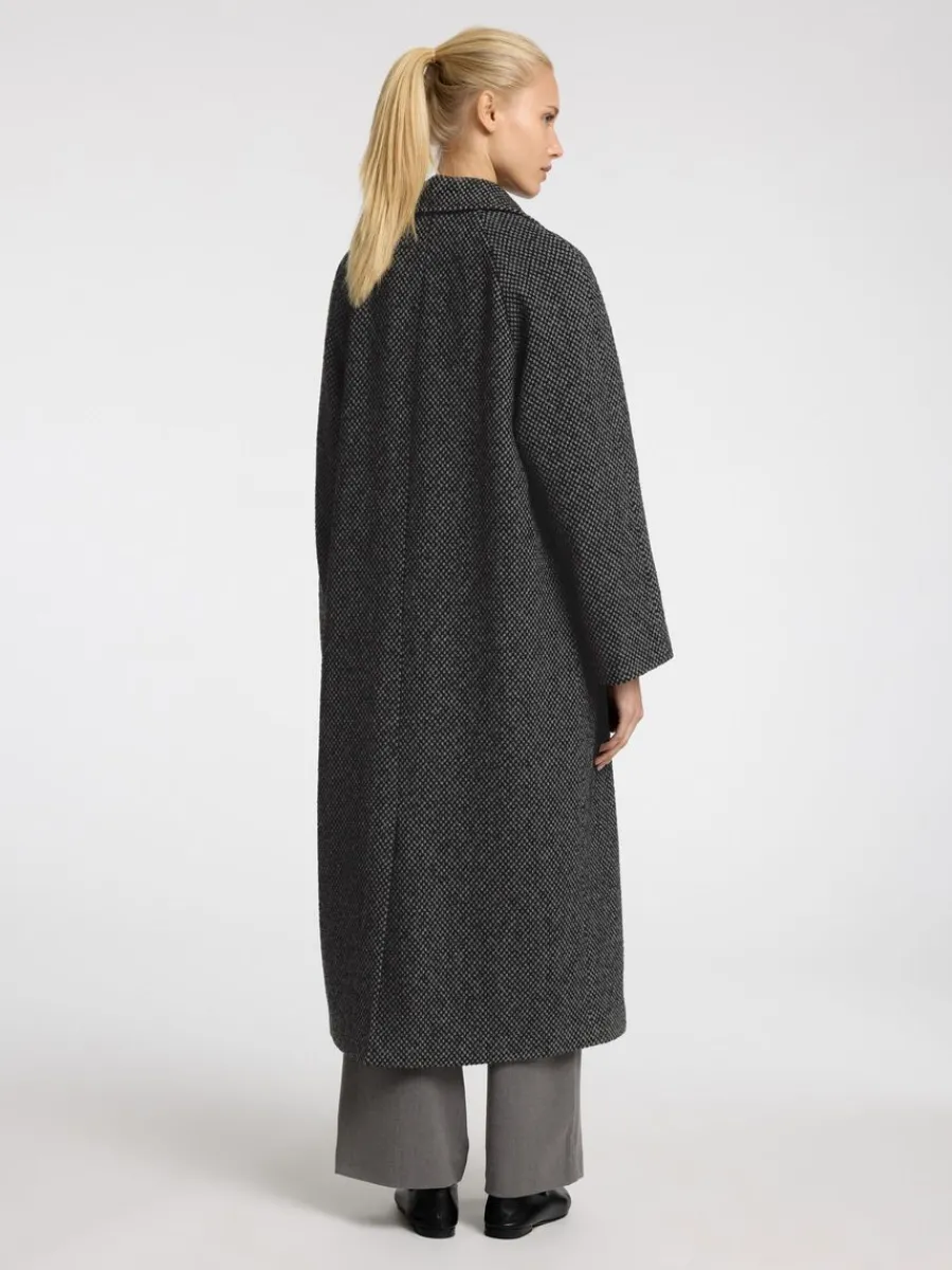 strukturerad_lng_kappa_4.webp SELECTED STRUKTURERAD LÅNG KAPPA Grey Discount