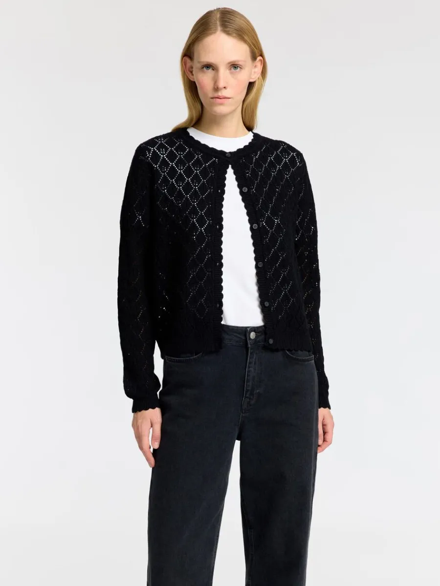 strukturerad_stickad_koft_0-1.webp SELECTED STRUKTURERAD STICKAD KOFTA Black Sale