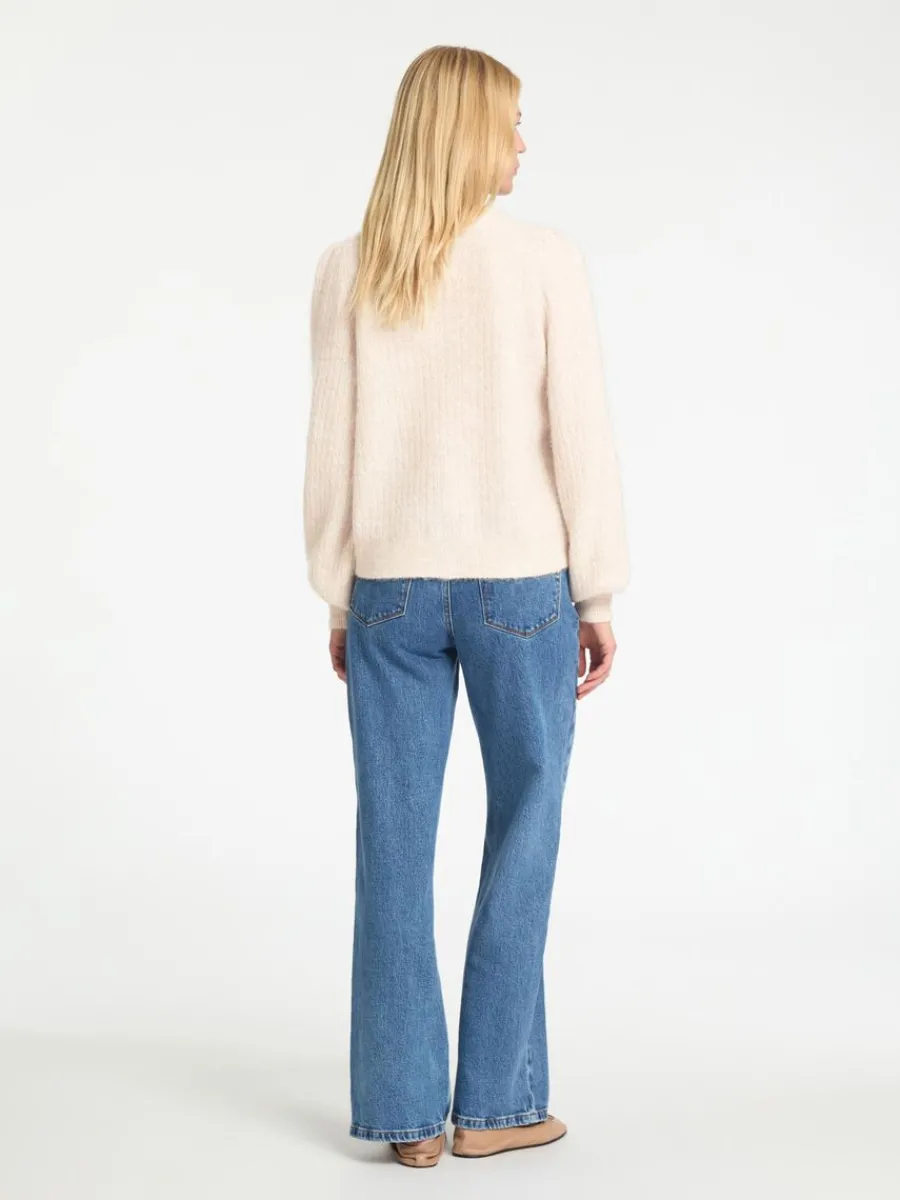 strukturerad_stickad_koft_4-3.webp SELECTED STRUKTURERAD STICKAD KOFTA Beige Best