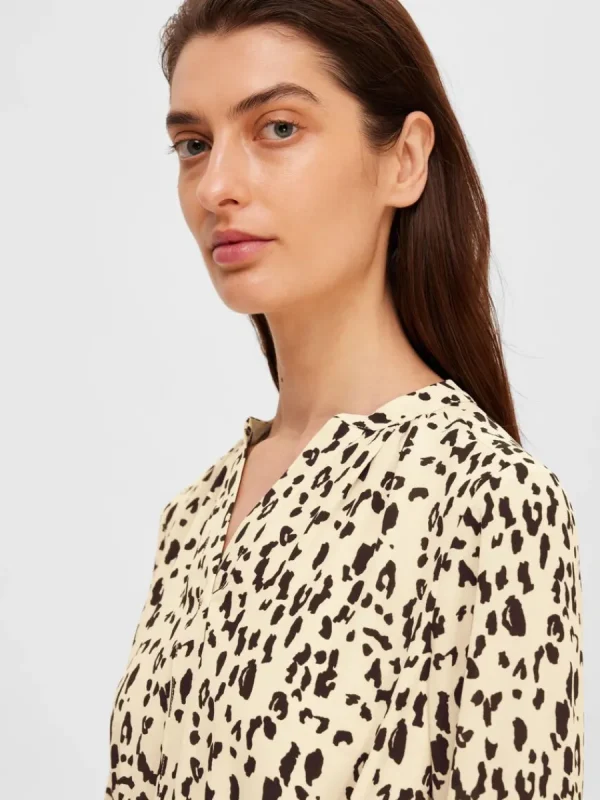 SELECTED TRYCK KORT KLÄNNING Beige Hot