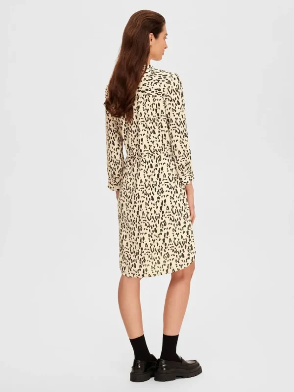 SELECTED TRYCK KORT KLÄNNING Beige Hot
