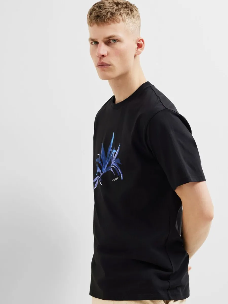 tryckt_bomulls_tshirt_2-5.webp SELECTED TRYCKT BOMULLS T-SHIRT Black Clearance
