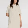 SELECTED TRYCKTA KORT KLÄNNING Beige Hot