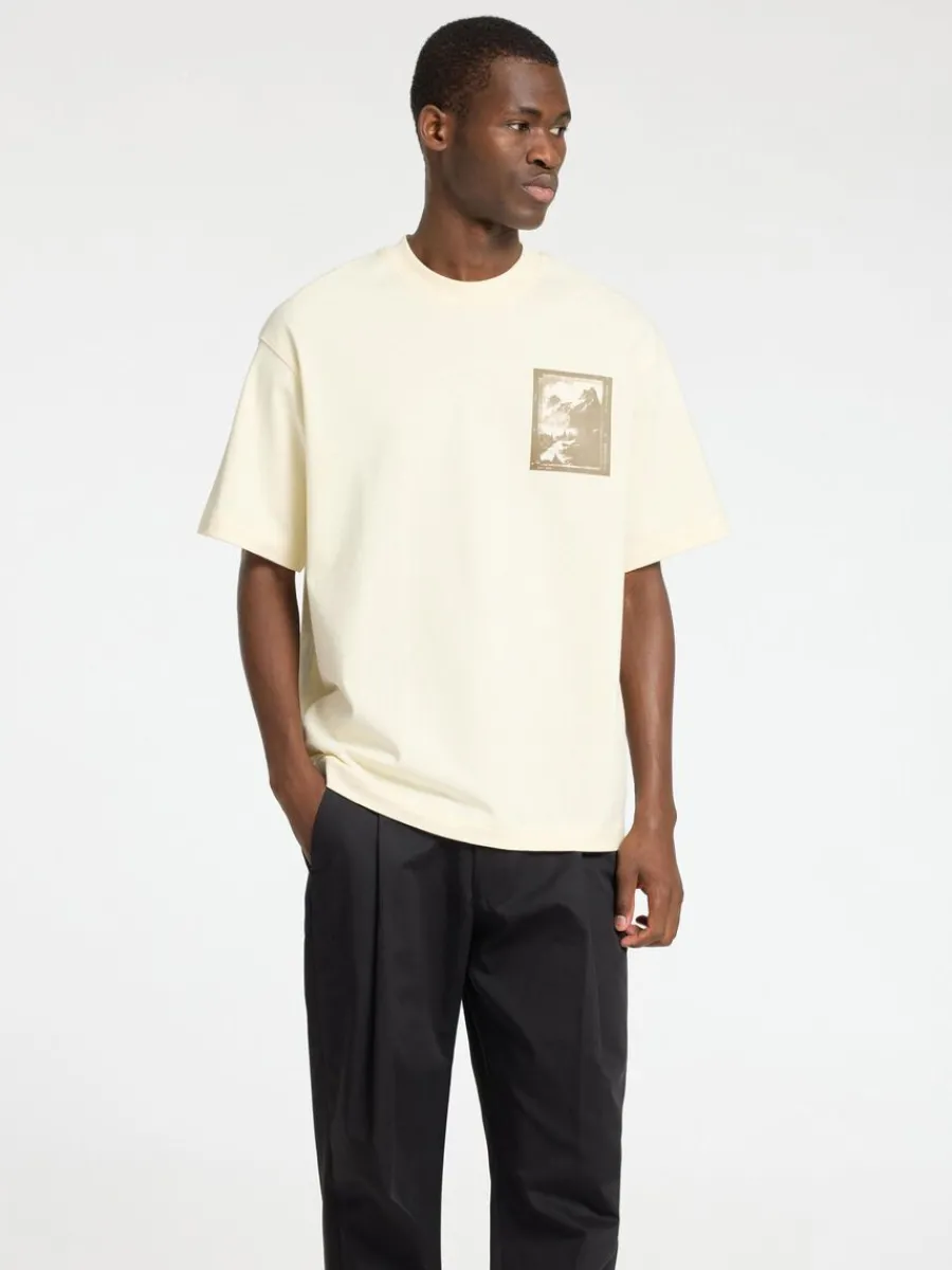 tryckta_rundringad_tshirt_0.webp SELECTED TRYCKTA RUNDRINGAD T-SHIRT White Sale