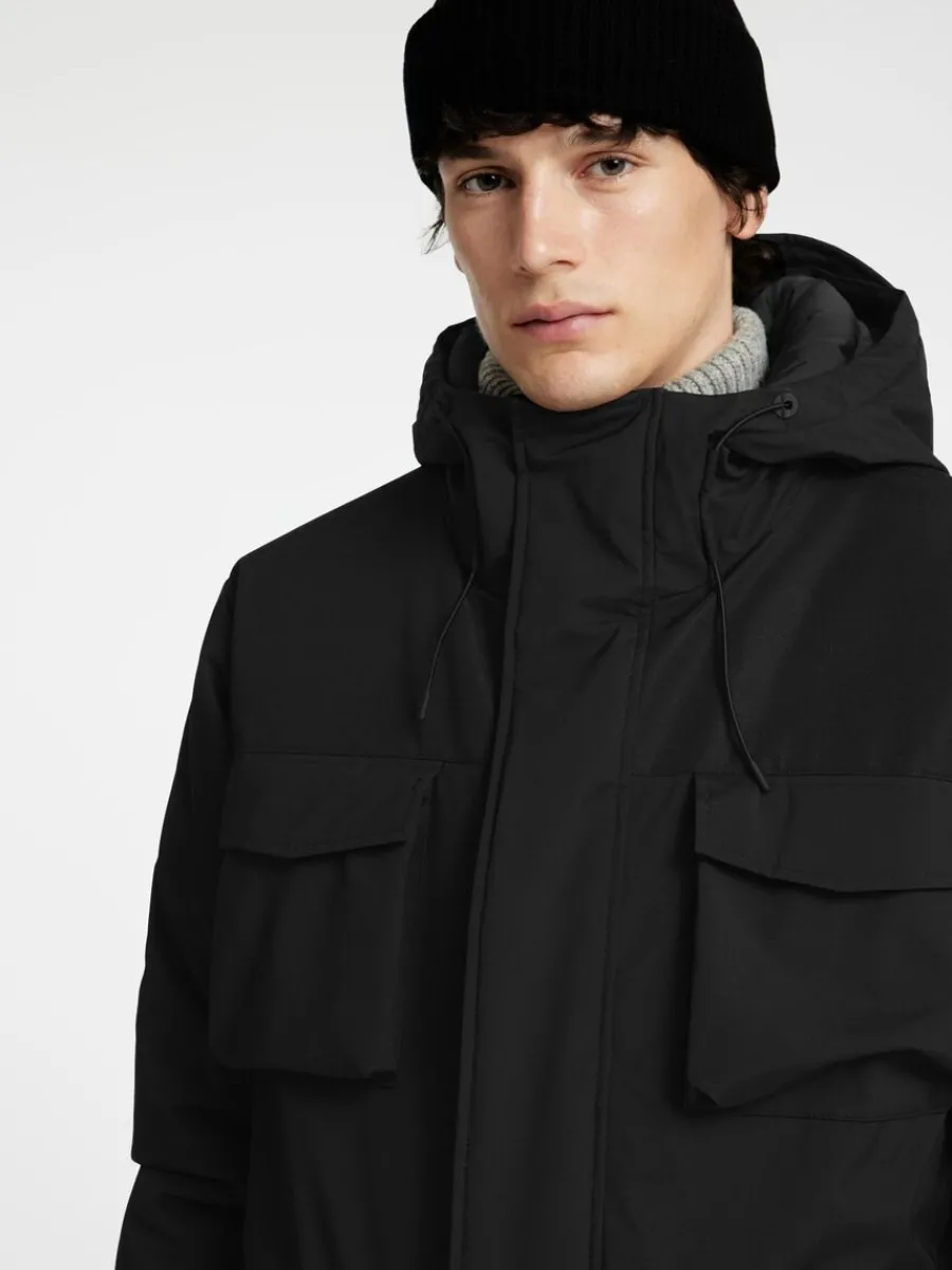 vadderad_parkas_5.webp SELECTED VADDERAD PARKAS Black Clearance
