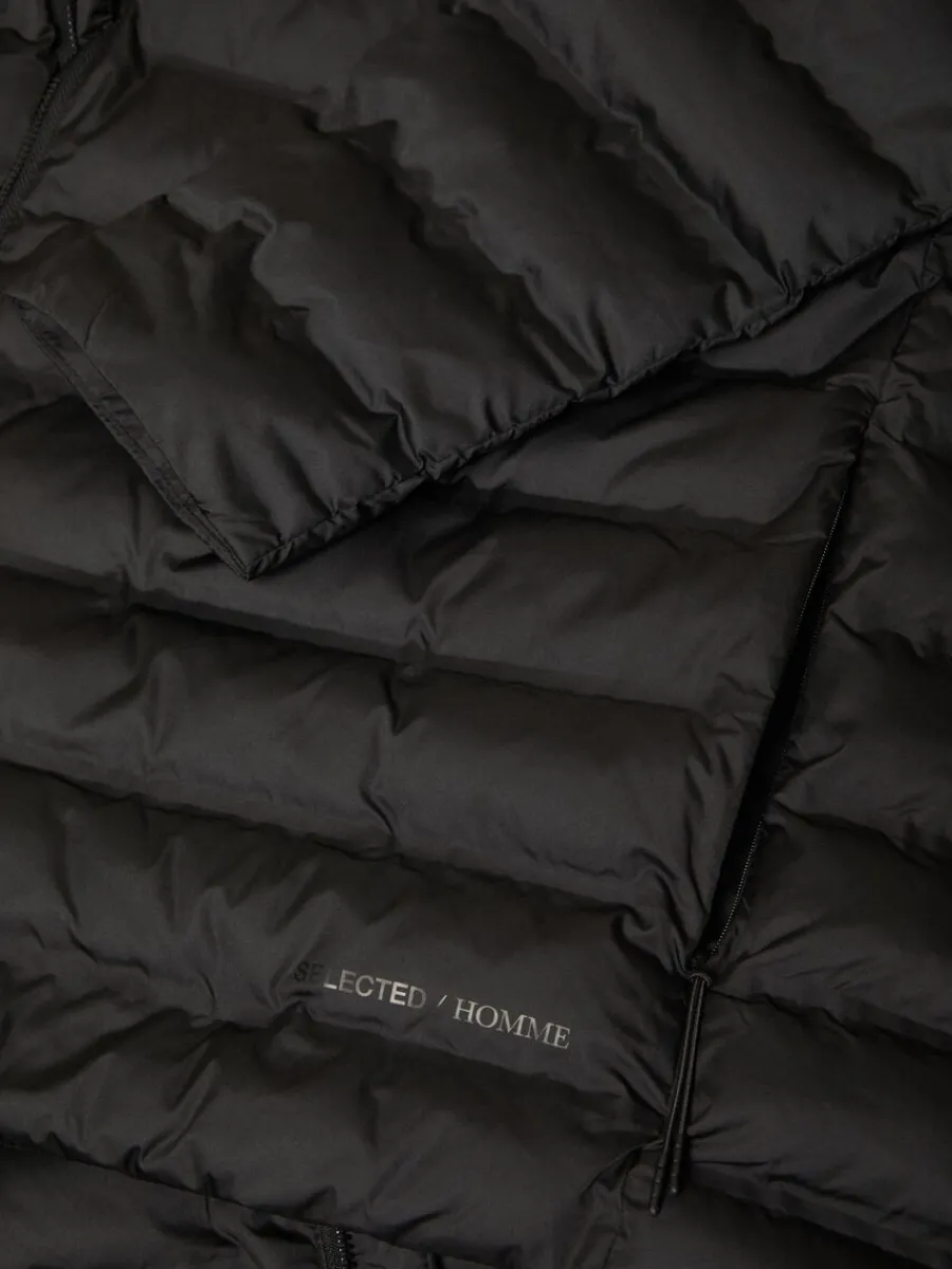 vadderad_quiltad_jacka_6-1.webp SELECTED VADDERAD QUILTAD JACKA Black Shop