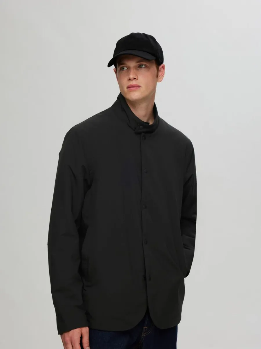 vattenavvisande_ltt_jacka_3-1.webp SELECTED VATTENAVVISANDE LÄTT JACKA Black Best