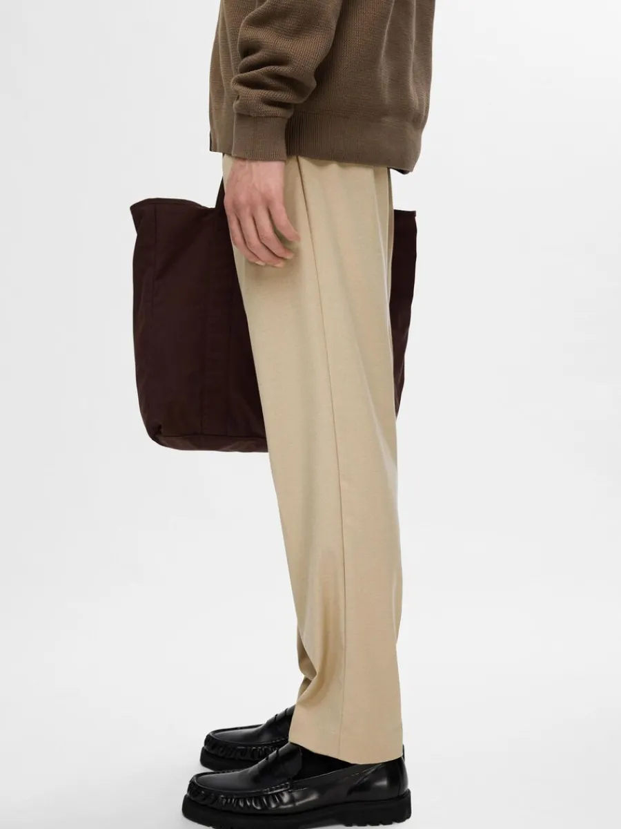 veckad_byxor_3-3.webp SELECTED VECKAD BYXOR Beige Cheap