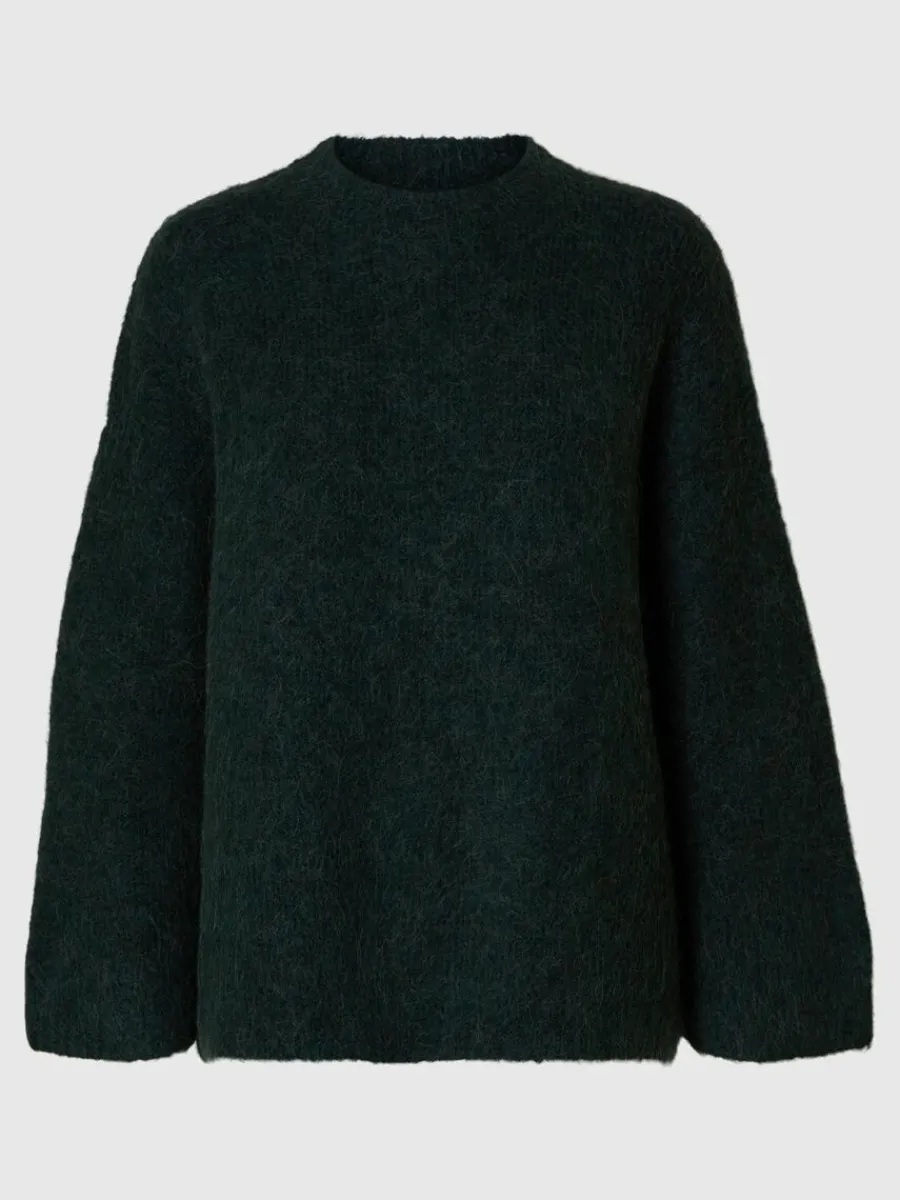 verdimensionerad_stickad__0-8.webp SELECTED ÖVERDIMENSIONERAD STICKAD TRÖJA Green Shop