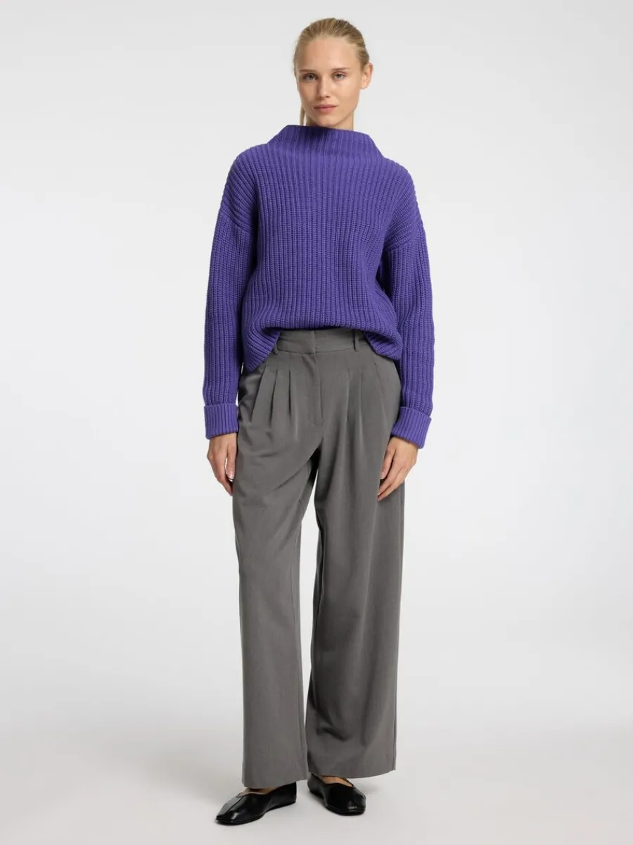 verdimensionerad_trja_1-1.webp SELECTED ÖVERDIMENSIONERAD TRÖJA Purple Discount