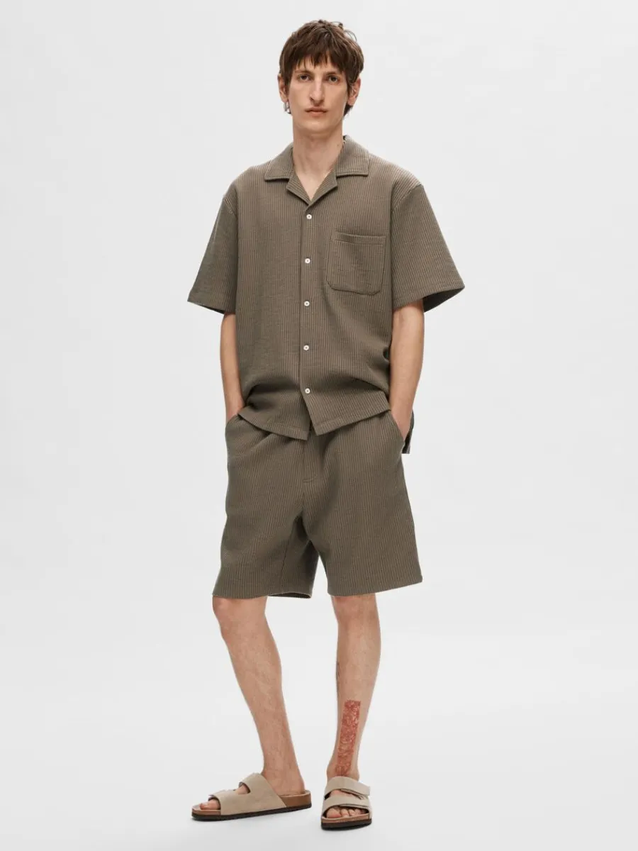 vfflad_shorts_2-2.webp SELECTED VÅFFLAD SHORTS Brown Online