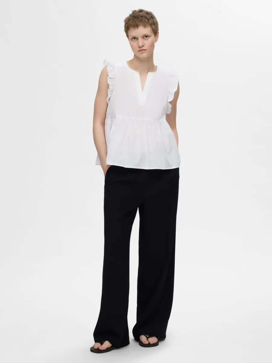 volangprydd_topp_1-1.webp SELECTED VOLANGPRYDD TOPP White Flash Sale