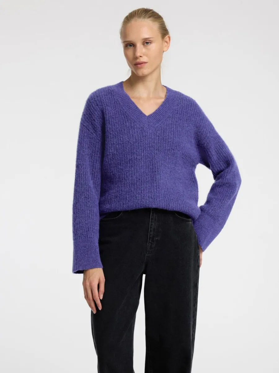 vringning_stickad_trja_0-1.webp SELECTED V-RINGNING STICKAD TRÖJA Purple Sale